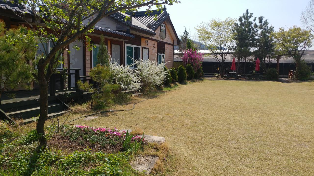 Windflower Villa Gyeongju Eksteriør billede